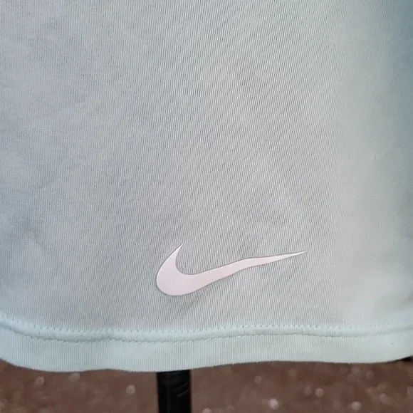Nike Dri-Fit Performance Hoodie - Picture 7 of 17